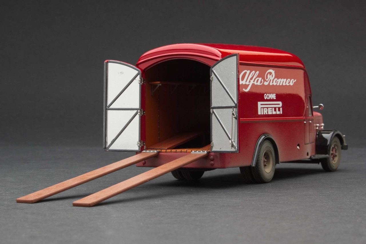 Exoto | Exoto Alfa Romeo 500 Transporter | Exoto Alfa Romeo 500 ...