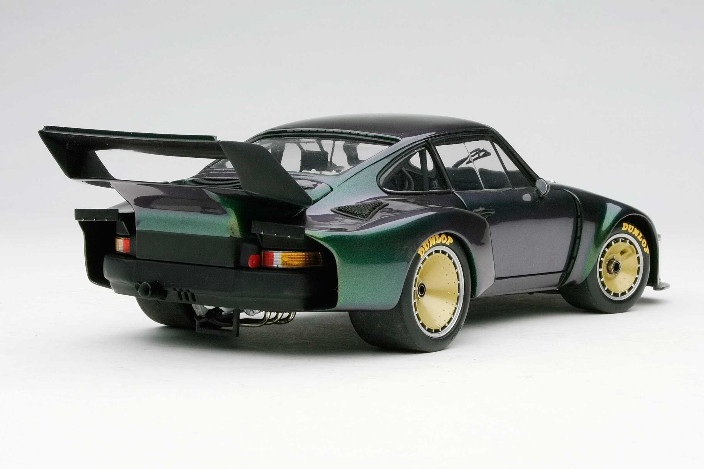 未開封 exoto 1/18 PORSCHE 935 Turbo #40 1/18 Exoto 1977 Porsche 935 le Mans #40 Black – AutoHaus Models